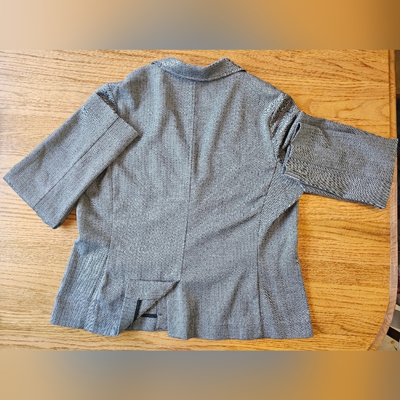 Studio R Gray Button Detailed Blazer - Picture 3 of 3